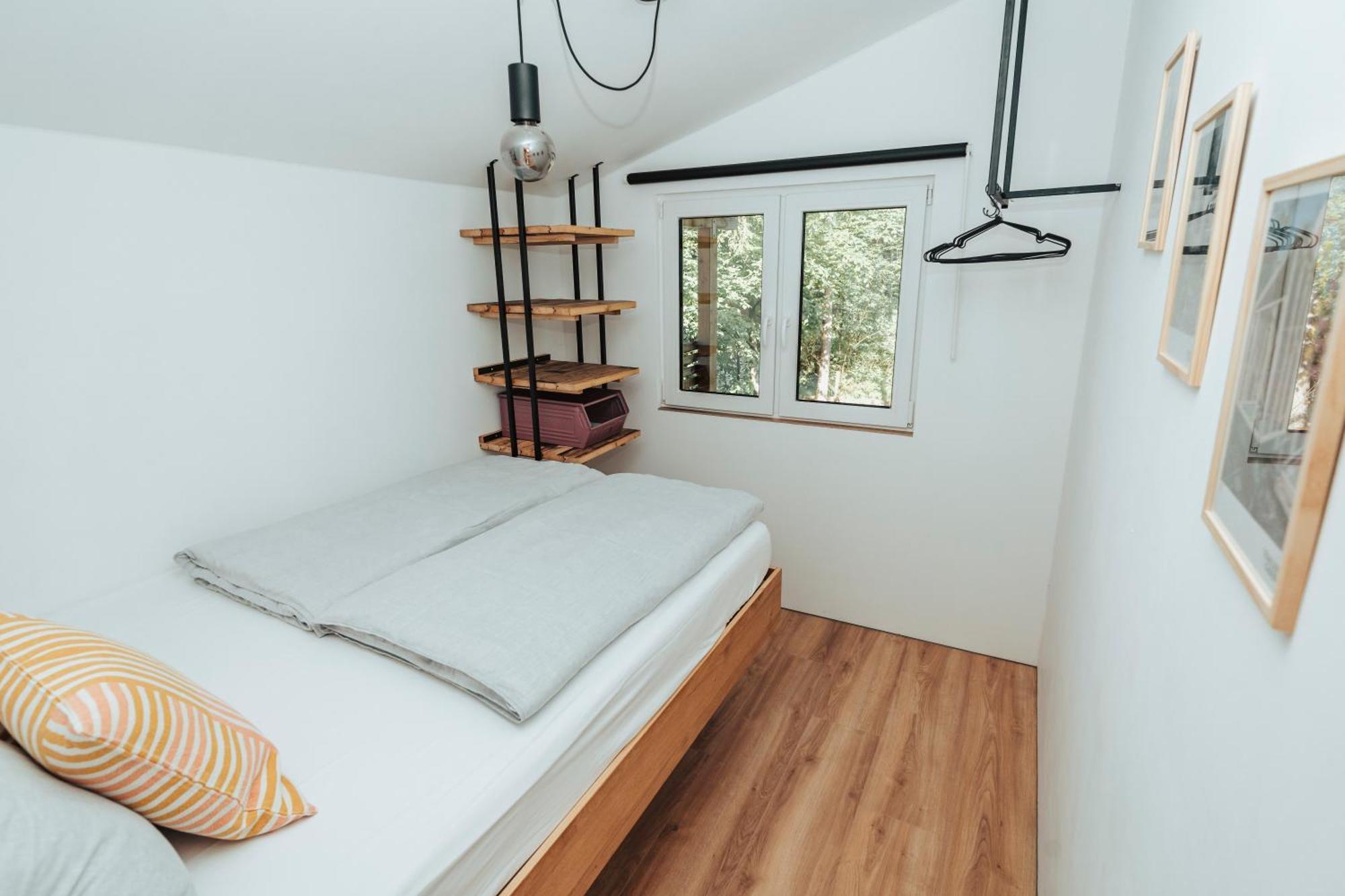 Modernes Tinyhouse Trailer Cabins Am Waldrand - Mit Seezugang Эгинг Экстерьер фото
